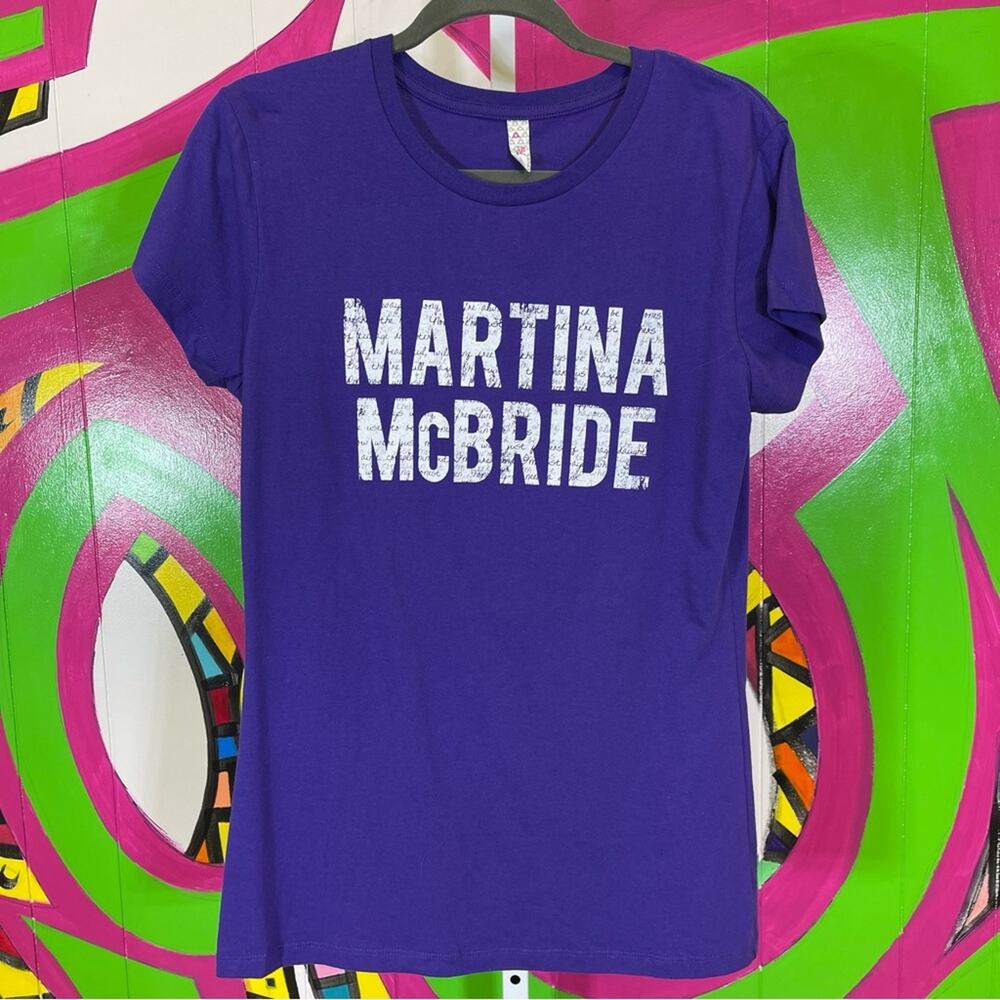 Alstyle, Martina McBride Teenage Daughter Graphic T-Shirt. Size XL Junior Sizing